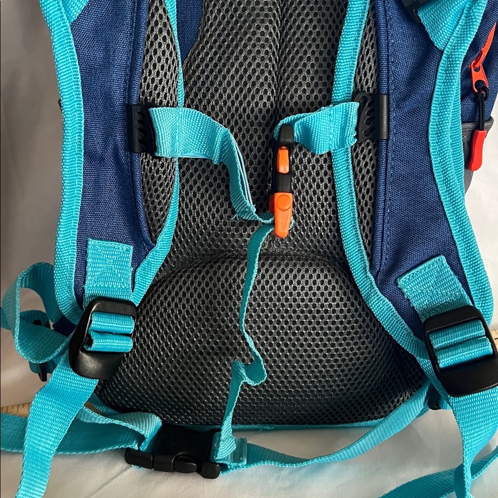WACOOL Hydration Backpack with Front Pocket, hydration pack bladder - Picture 9 of 15